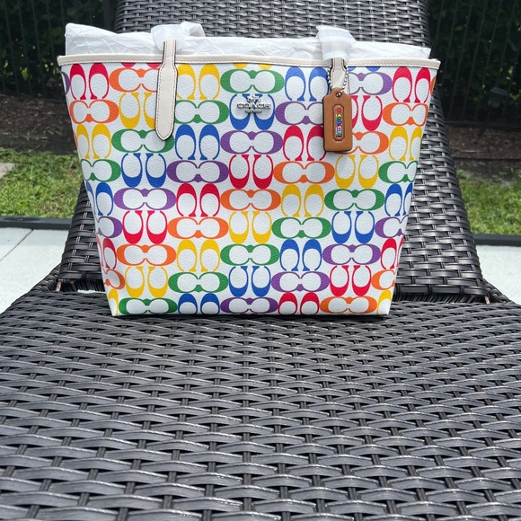Coach City Tote In 🌈Rainbow Signature Canvas - Picture 2 of 10